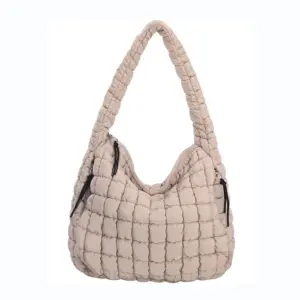 Kantong puffy happy di beige sareng tali anu kandel sareng desain alun-alun puffy, sayogi pikeun OEM sareng Okm.