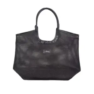 Black Mesh Tote with Detachable Leather Pouch featuring double handles and a small rectangular "LOGO" etichetta in u fronte, dispunibili per a persunalizazione OEM / ODM.