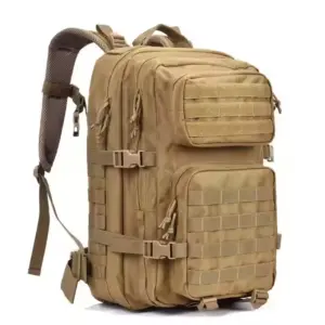 Oxford Oxford Tactico Tactico den tan ., ku ta konta ku múltiple kompartimentu ., zipper, e webbing MOLLE .. Mustra den un angulo .. OEM i ODM personalisashon disponibel.