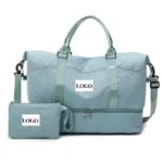 Obchodné cestovanie s veľkou kapacitou tote vo svetlo modrých funkciách rukoväte, popruh, a odnímateľné zodpovedajúce vrecko, both labeled "LOGO." Služby OEM a ODM sú k dispozícii pre vlastnú značku.
