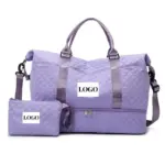 Business Travel veľkú kapacitu v levandule s rukoväte a odnímateľné zodpovedajúce vrecko, both featuring a white "LOGO" štítok. K dispozícii sú služby na prispôsobenie OEM a ODM.