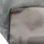 Izbliza crne mrežice s odvojivom kožnom torbicom, Prikazivanje crne mrežaste tkanine preko čvrstog crnog tekstila - idealna za OEM i ODM aplikacije.