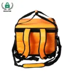 Bolsa de entrega de alimentos impermeable illada con asas & Correa en laranxa brillante con correas negras, mostrado nun fondo branco. Marca personalizada dispoñible a través de opcións OEM e ODM.