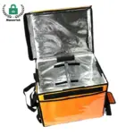A bolsa de entrega de alimentos impermeable illada con asas & Correa, con cor laranxa, forro de prata, e divisores do compartimento para a personalización OEM/ODM, móstrase aberto sobre un fondo branco.