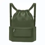 Ransel olahraga Oxproof, nampilkeun panutupanana gambar, saku zipper hareup, sareng kantong sisi. Ditingalikeun dina latar bodas. OEM sareng Jasa ODM sayogi pikeun Branding sareng Desain.