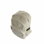 Motxilla lleugera encoixinada de color beix-05